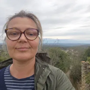 Baby sitter expérimentée DE éducatrice spécialisée 