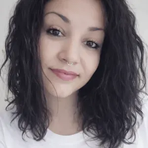 Auxiliaire de vie avec expérience et formations 