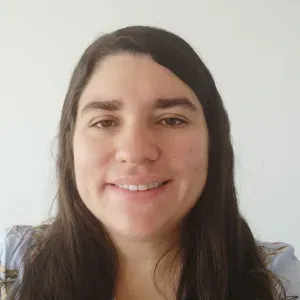 Baby-sitter à expérimentée à Cote d'Azul  