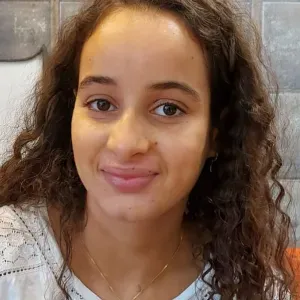 Baby-sitter motivée à montreuil