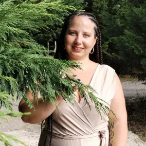 "Empregada de Limpeza VIALONGA"