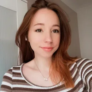 Weekend Babysitter Available – Friendly, Responsible & Fun! 