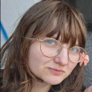 Żywiołowa opiekunka do dziecka 