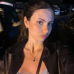 Baby-sitter à temps plein à Paris 