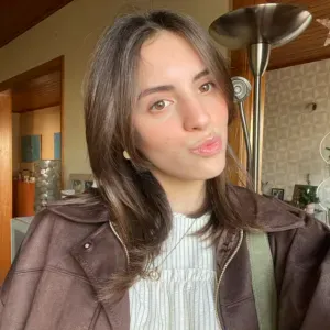 Babysitter e apoio nos trabalhos escolares.