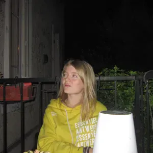 Baby-sitter jeune et patiente 