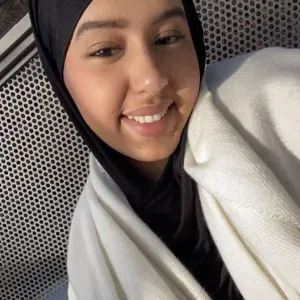 Baby-sitter de confiance disponible à SOA ! 