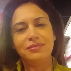 Cerco lavoro come donna di pulizie