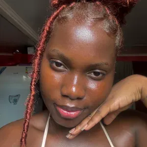 Depuis toute petite j'aime garder les enfants 