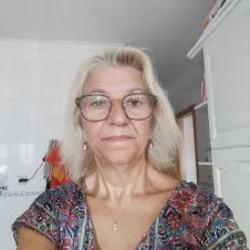 Tomo conta das suas crianças.