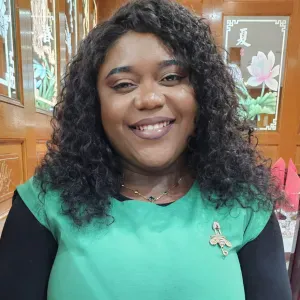 Baby-sitter sérieuse à Paris – temps partiel & week-end 