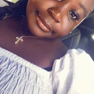 Teenage babysitter looking for a job 