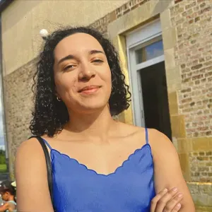 Dame de compagnie pour vos aînés à Paris