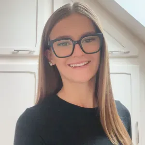 Maéva, baby-sitter douce, patiente et disponible