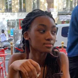 Baby-Sitter expérimentée à Paris 