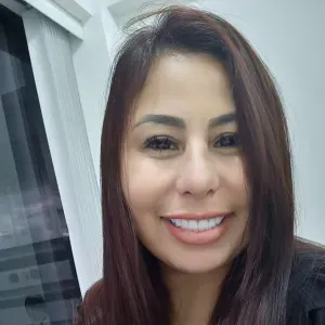 Empregada de Limpeza responsável.