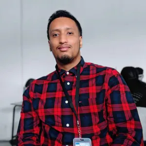 CUIDADOR DE PERROS Y PASEADOR 