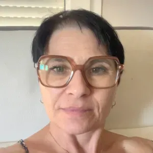 Femme , cherche emploi de ménage.