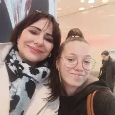 Bonjour  je suis une dame respectueuse et soignée  j ai fais