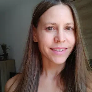 Me interesa cuidar niñ**** por las mañanas