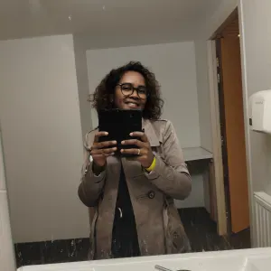 Femme de menage serieuse,ponctuel et efficace à Bron 