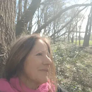 Sitter in Alt Empordà or other places. Europe included. 