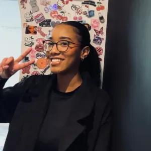 Baby-sitter expérimentée à Montreuil 