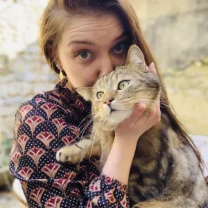 Une babysitter bienveillante et disponible pour vos enfants