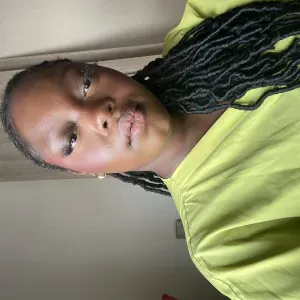 Baby-sitter expérimentée en Île-de-France 