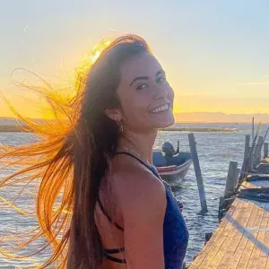 Estudante de medicina e monitora de colónia de férias 