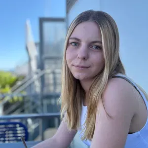 Baby-sitter , travail en plus de mes études 