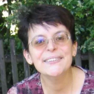 Garde de chats et de chiens en famille à la campagne