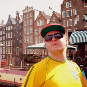 n'importe quoi à Paris alors on y va