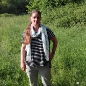 Auxiliaire de vie proposant ses services.