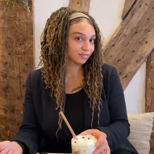 Aide à Domicile Vaureal (Seniors)