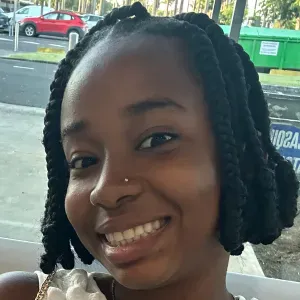 Baby-sitter expérimentée au Mans 