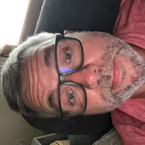 Je cherche une femme de menage