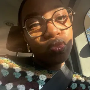 Étudiante sérieuse et passionnée par les animaux