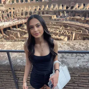 Babysitter studentessa a Varese