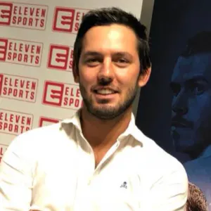 À procura de uma pessoa para casa e crianças