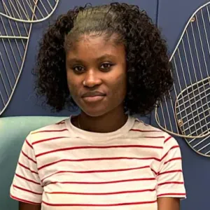 Sou educada e paciente gosto o que eu faço 