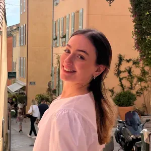 Baby-sitter expérimentée à Gradignan