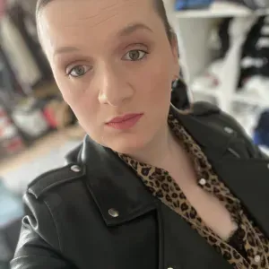 Pet-sitter qui adore les animaux  à Andel !