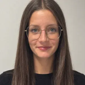 Baby-sitter de 17 ans, sérieuse et expérimentée
