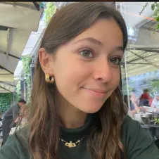 Tutrice solaire et motivée à vous aider 