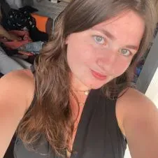 baby-sitter expérimentée sur marseille et st cyr sur mer 
