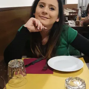 Addetta pulizie regolari a Roma 