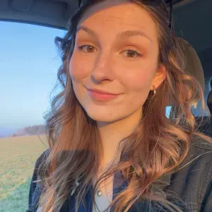 Sucht einen Nebenjob als Babysitter