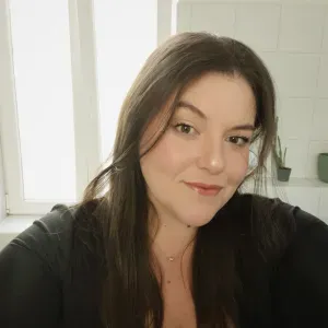 Compassionate and Experienced Carer Available in Lisbon