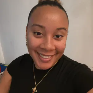 Baby-sitter expérimentée à Nîmes 
